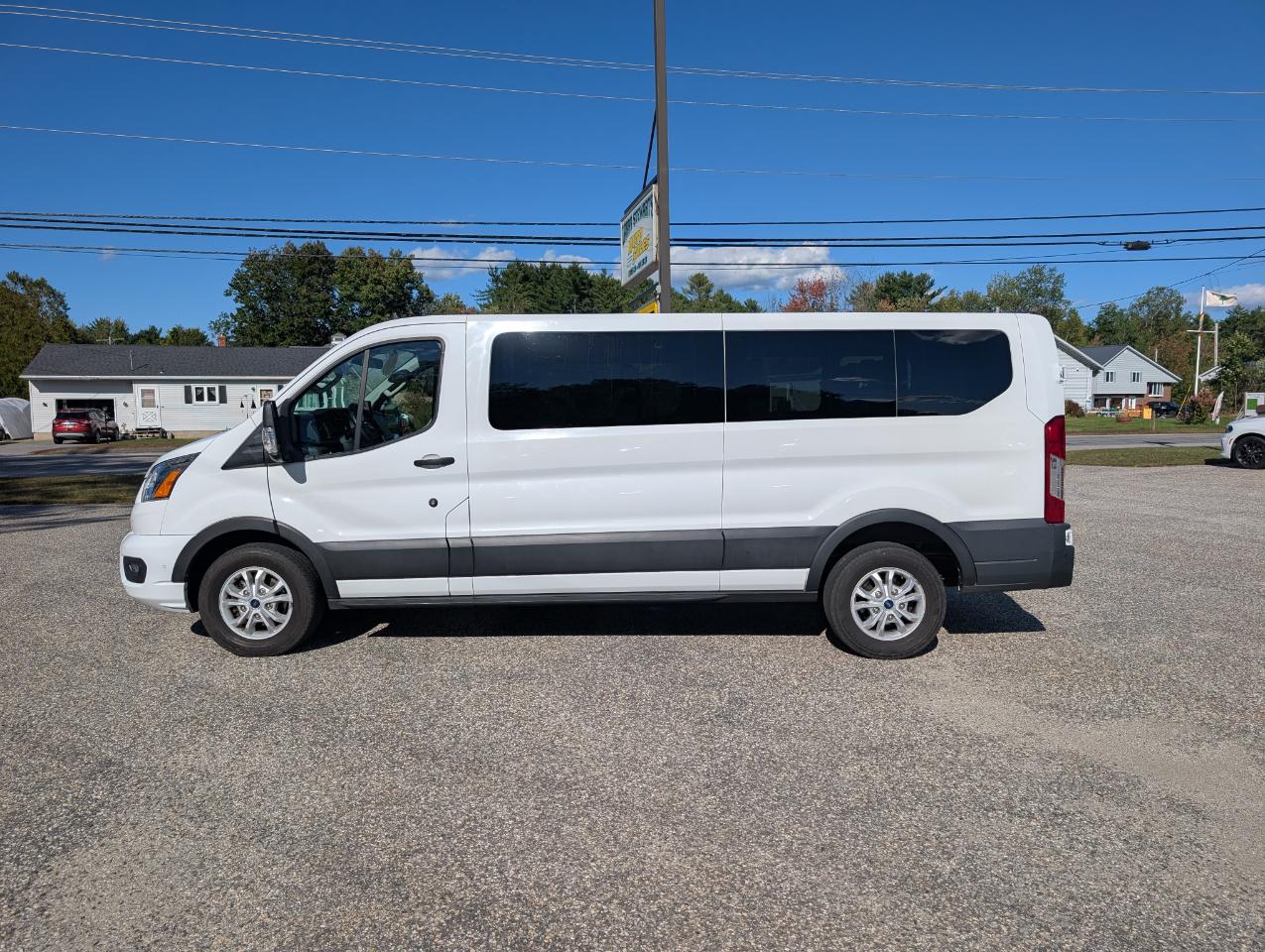 Ford Transit Passenger Wagon T-350 148" Low Roof XLT RWD 2021