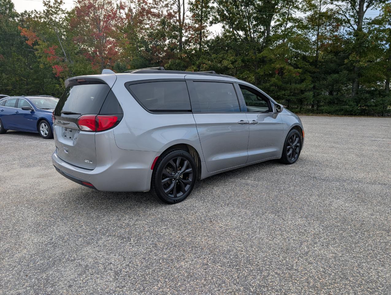 Chrysler Pacifica Touring L FWD 2020
