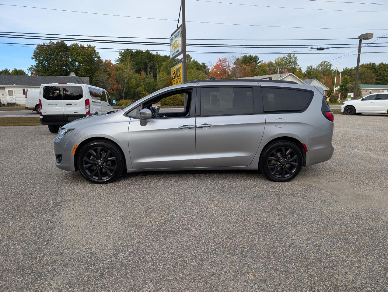 Chrysler Pacifica Touring L FWD 2020