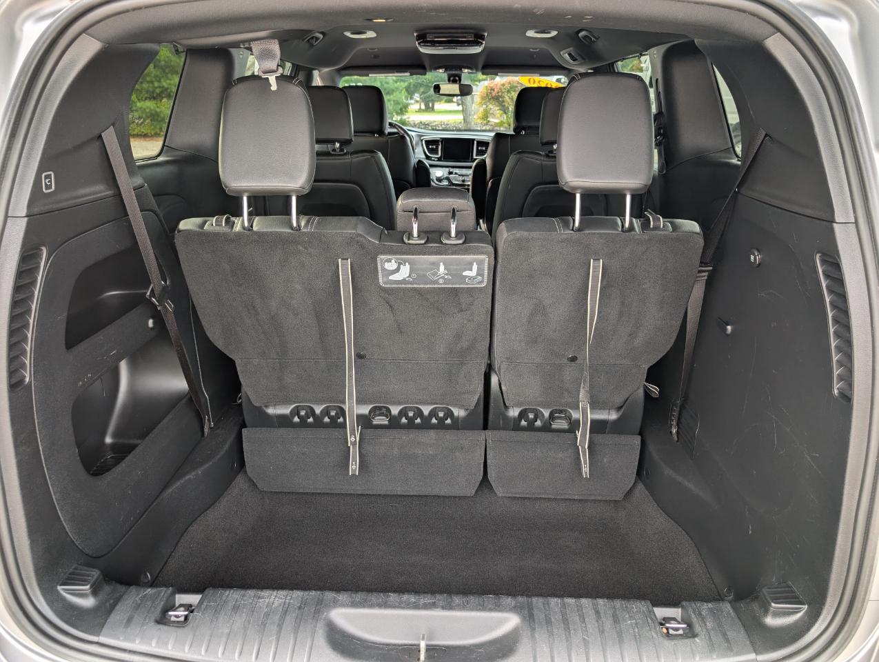 Chrysler Pacifica Touring L FWD 2020
