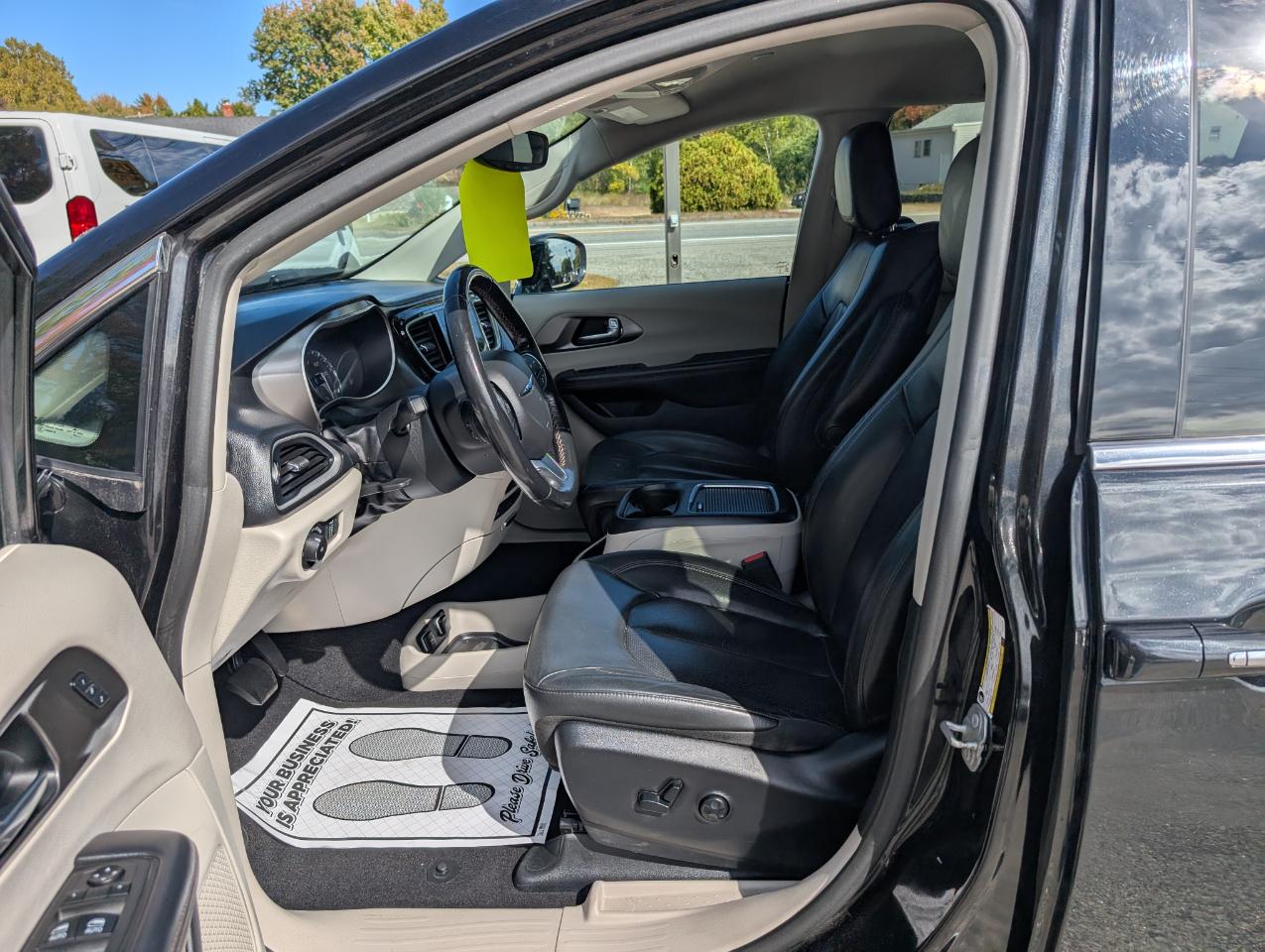 Chrysler Pacifica Touring L Plus FWD 2020