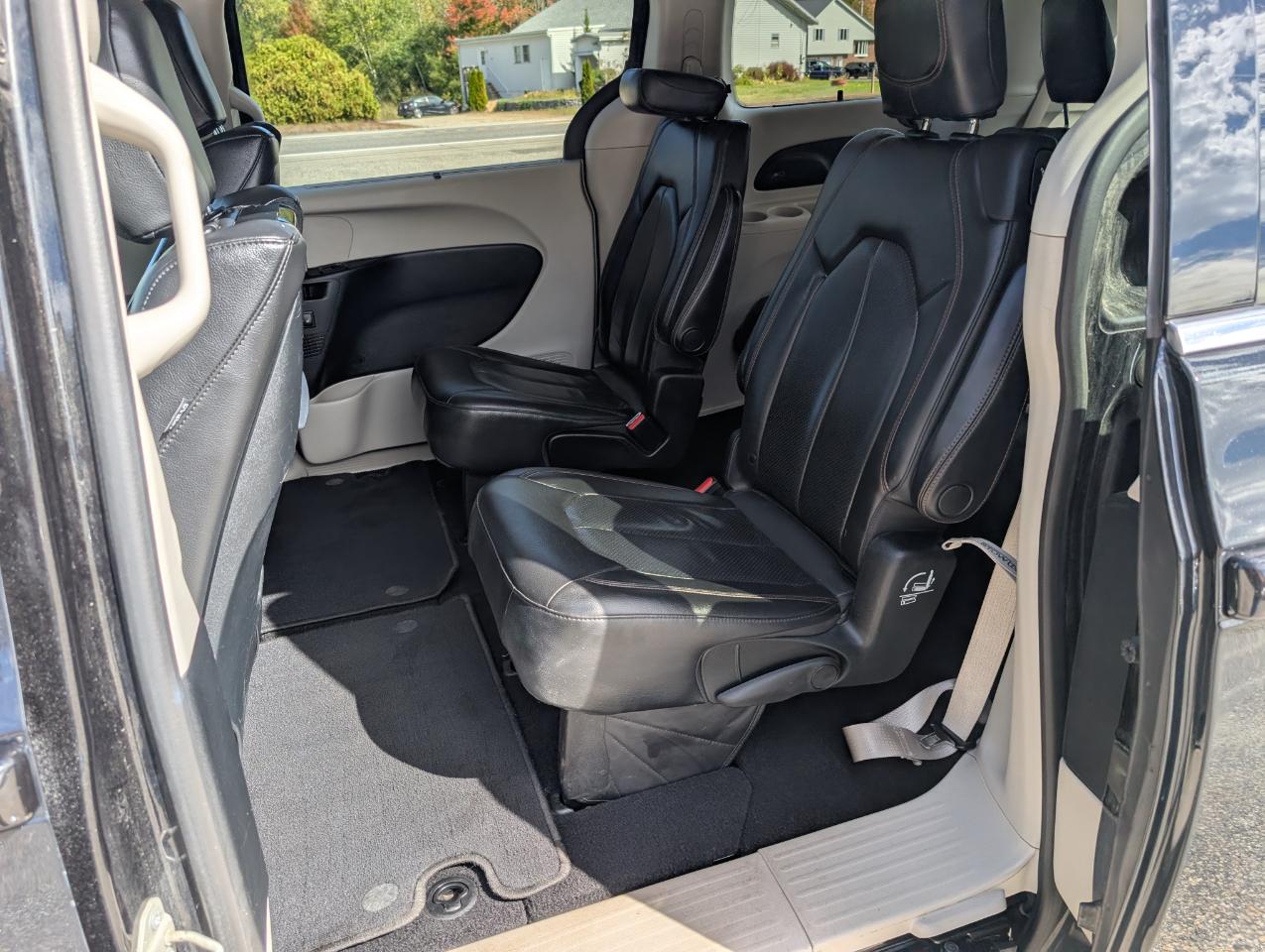 Chrysler Pacifica Touring L Plus FWD 2020