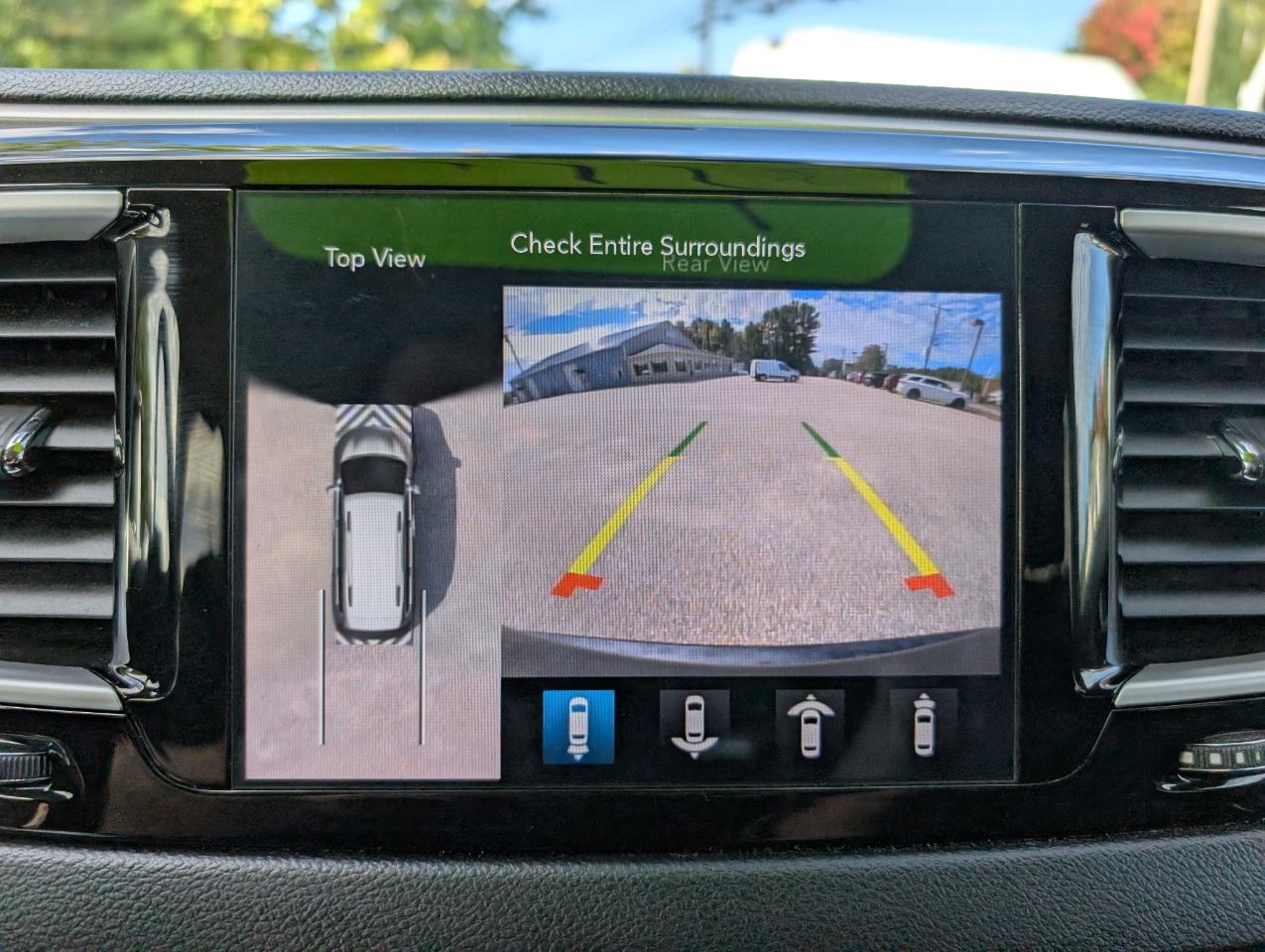Chrysler Pacifica Touring L Plus FWD 2020