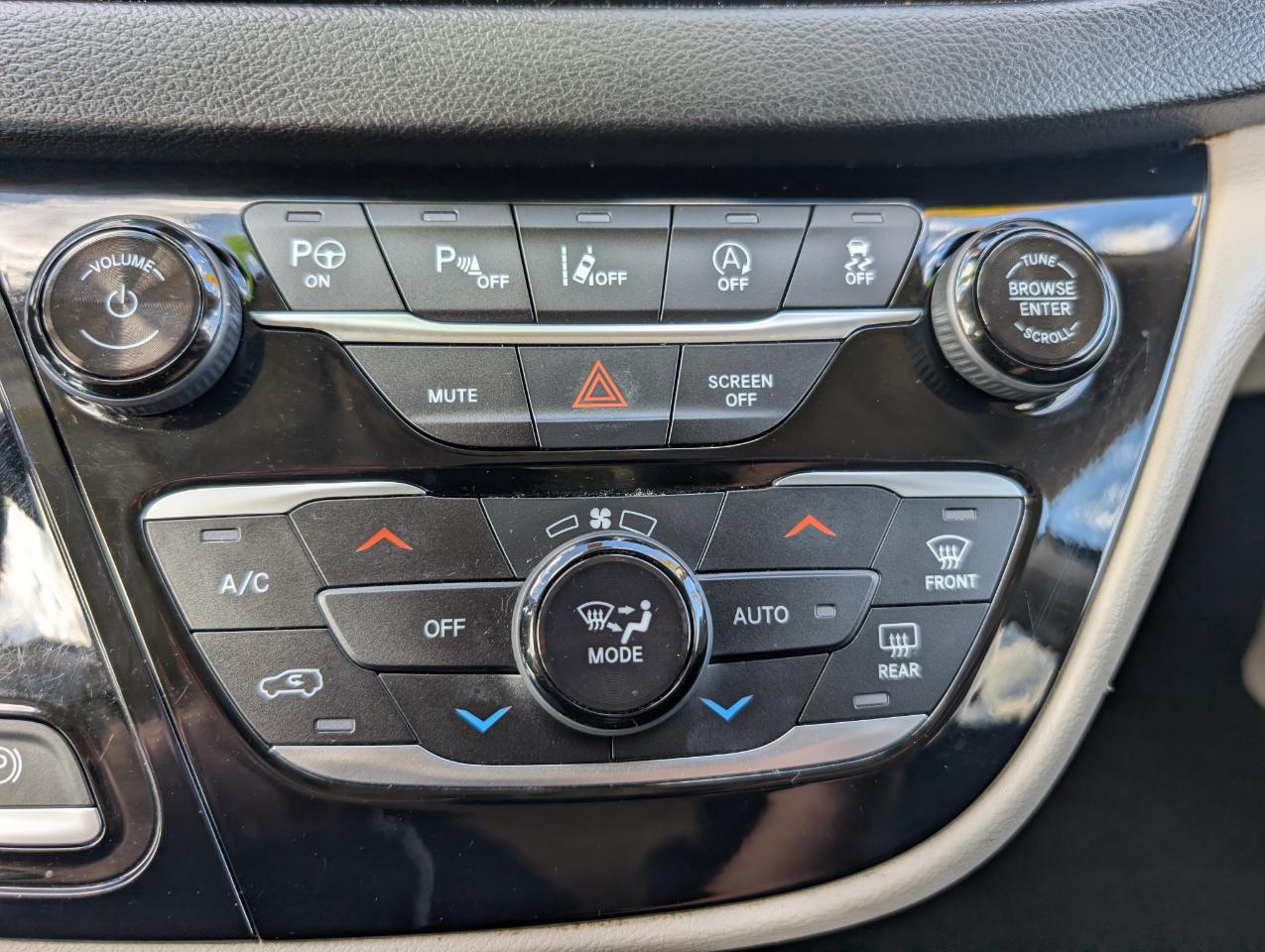Chrysler Pacifica Touring L Plus FWD 2020