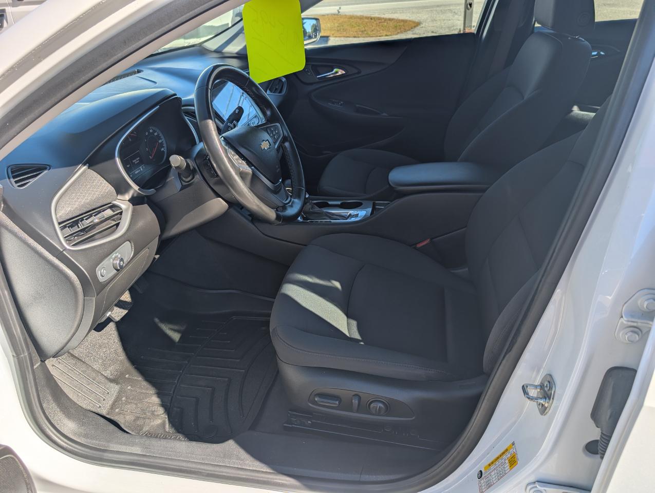 Chevrolet Malibu 4dr Sdn RS 2023