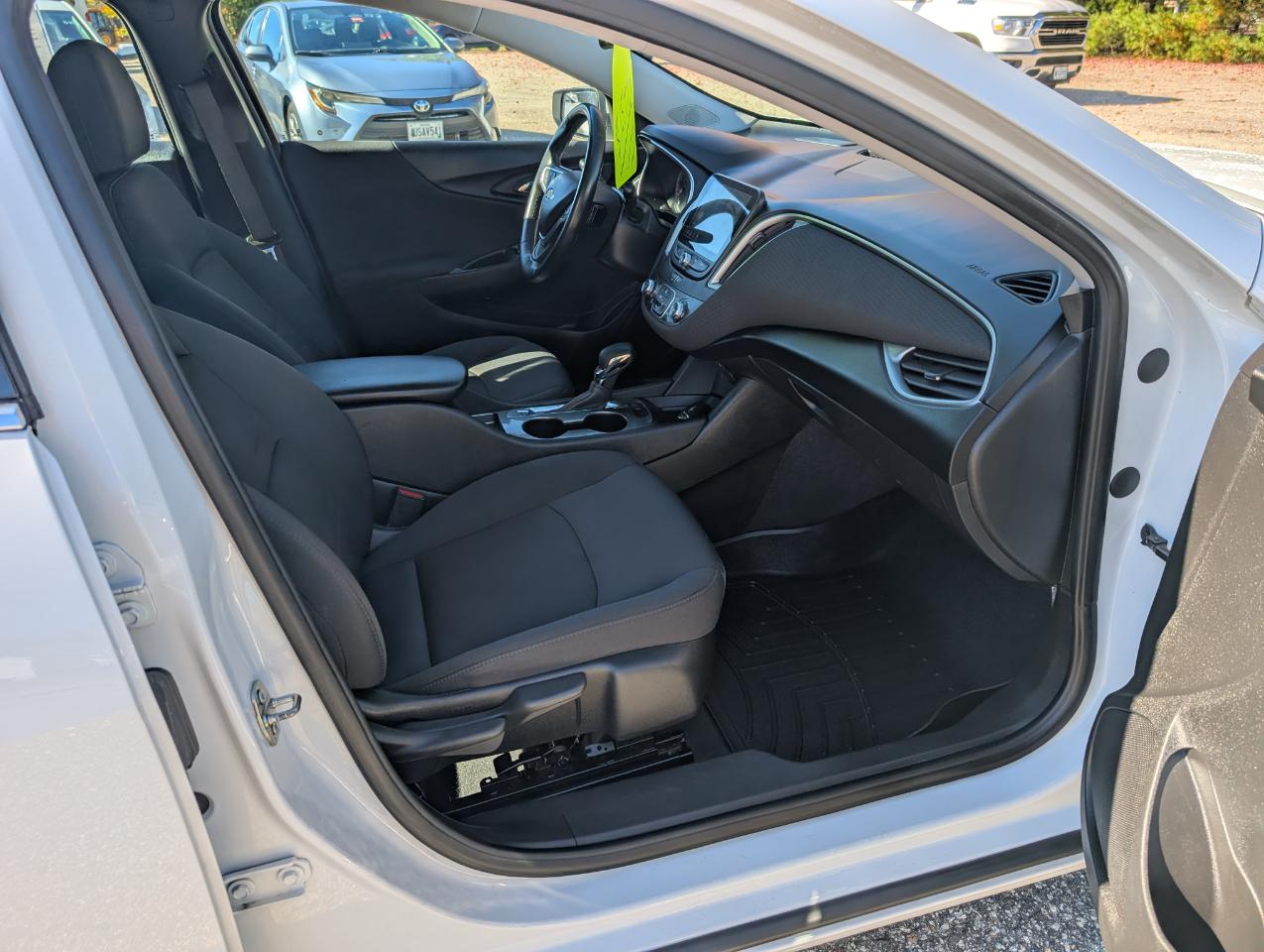 Chevrolet Malibu 4dr Sdn RS 2023
