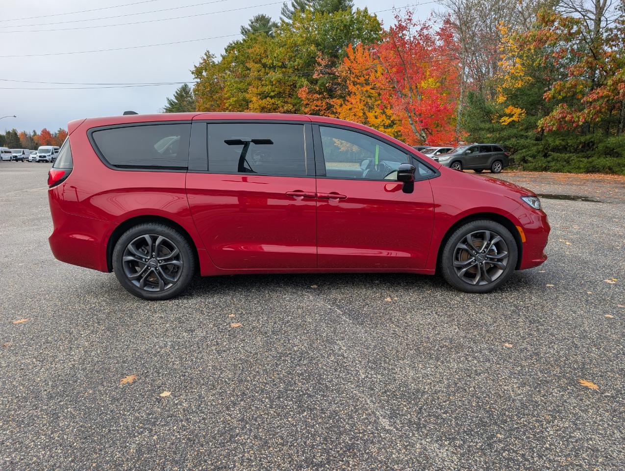 Chrysler Pacifica Select FWD 2026