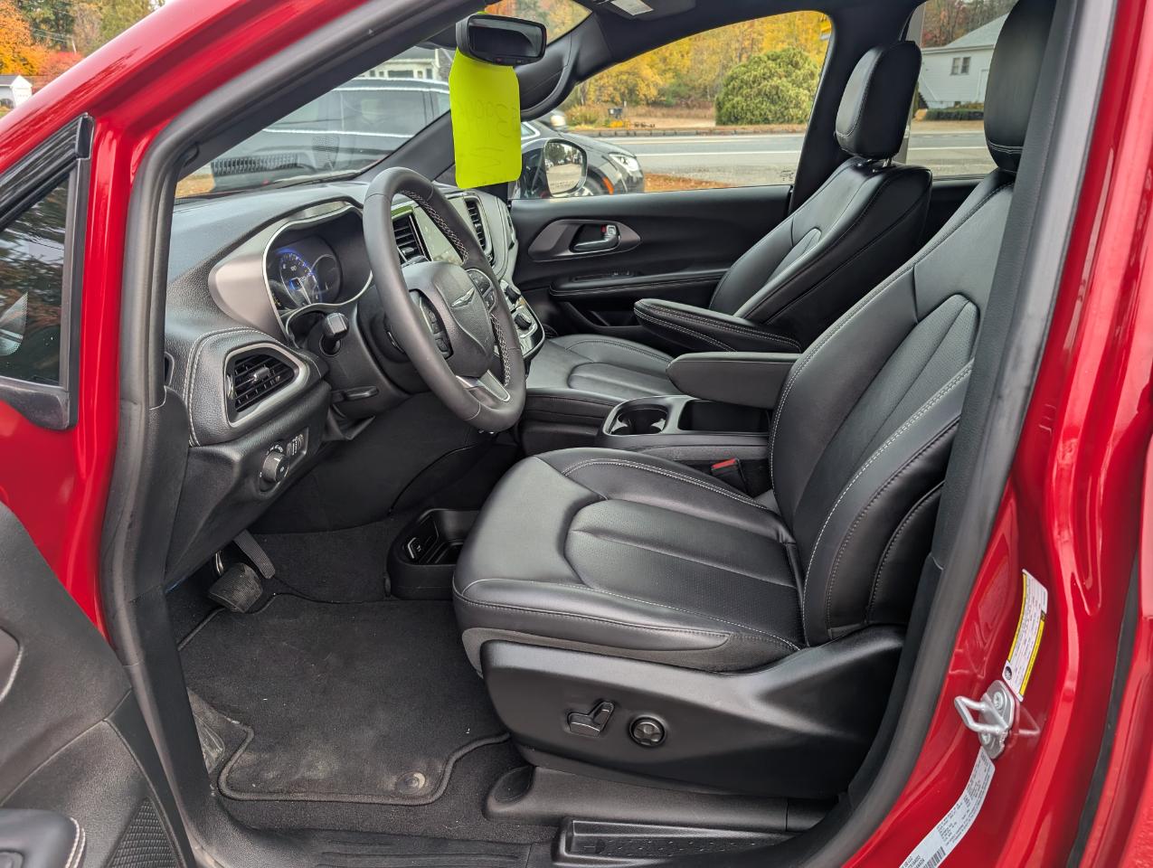 Chrysler Pacifica Select FWD 2026