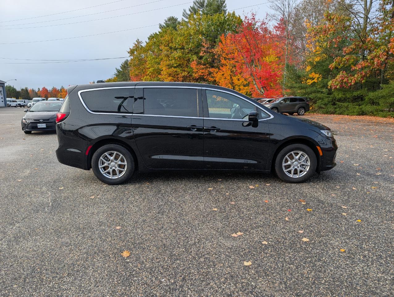 Chrysler Pacifica Select FWD 2026