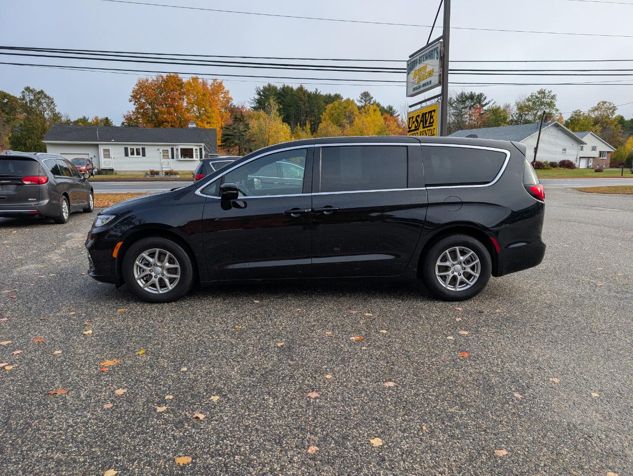 Chrysler Pacifica Select FWD 2026