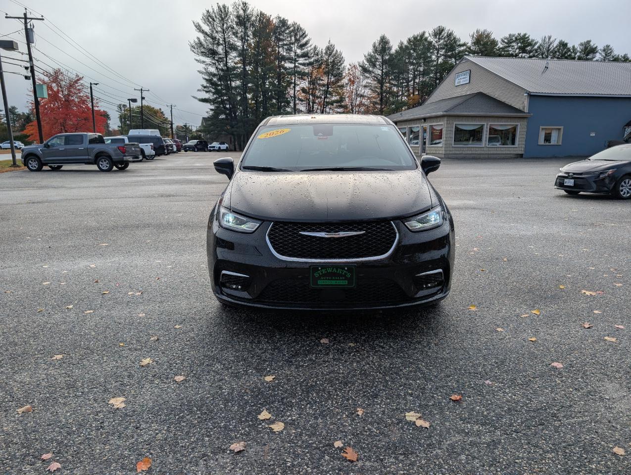 Chrysler Pacifica Select FWD 2026