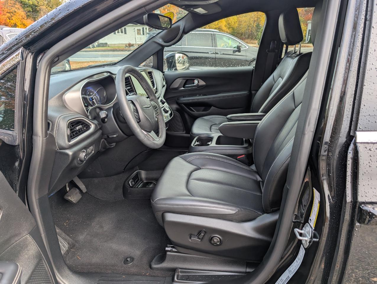 Chrysler Pacifica Select FWD 2026