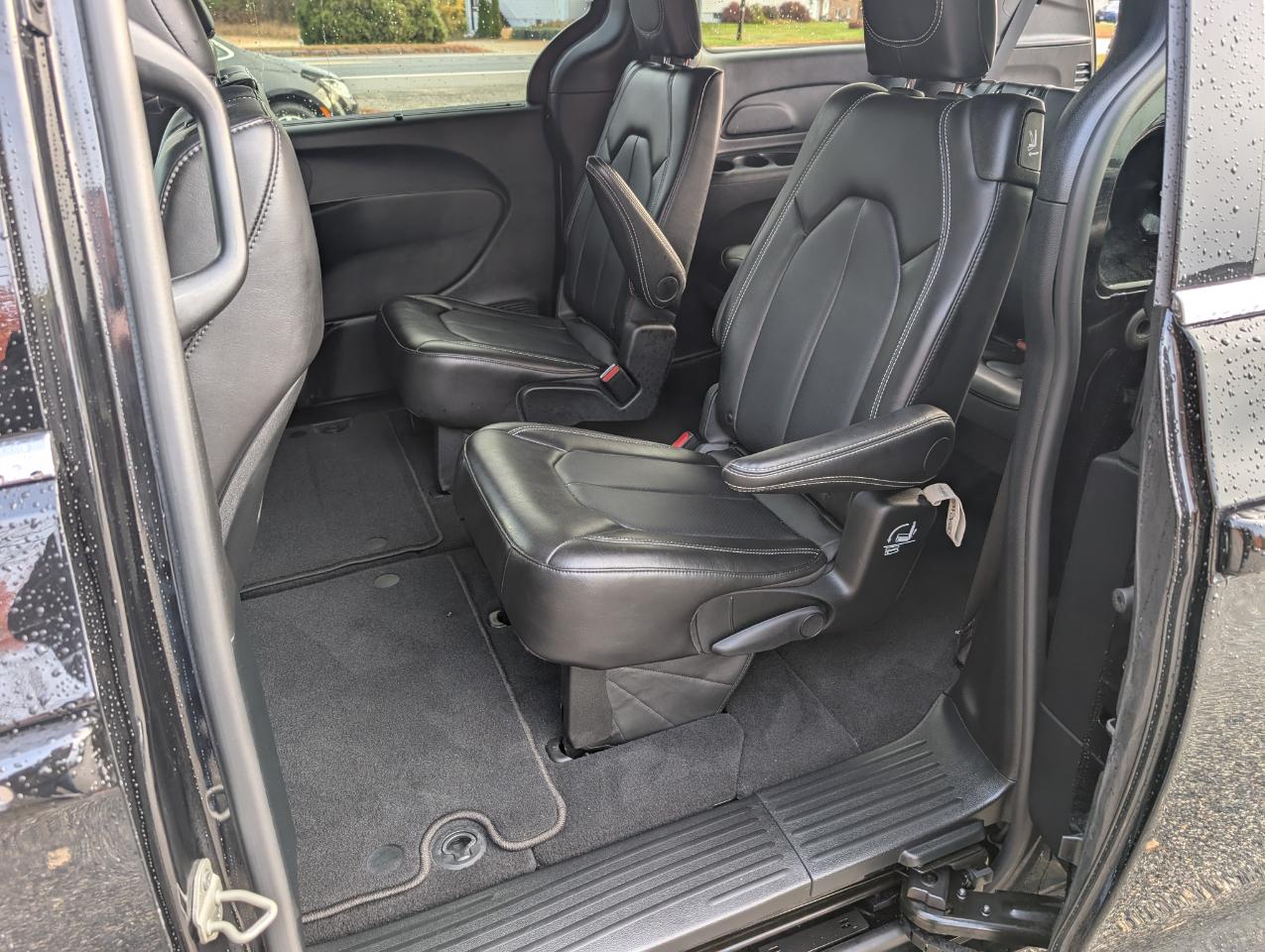 Chrysler Pacifica Select FWD 2026
