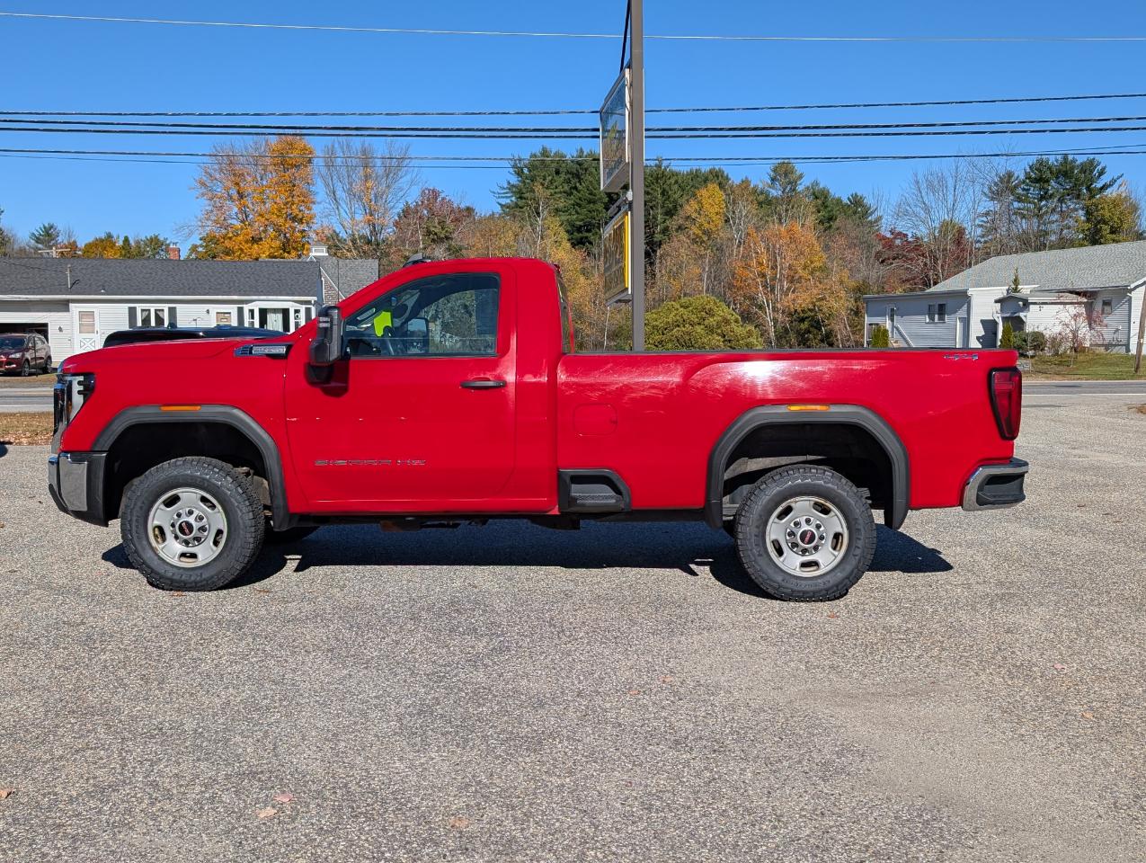 GMC Sierra 2500HD 4WD Reg Cab 142" Pro 2024