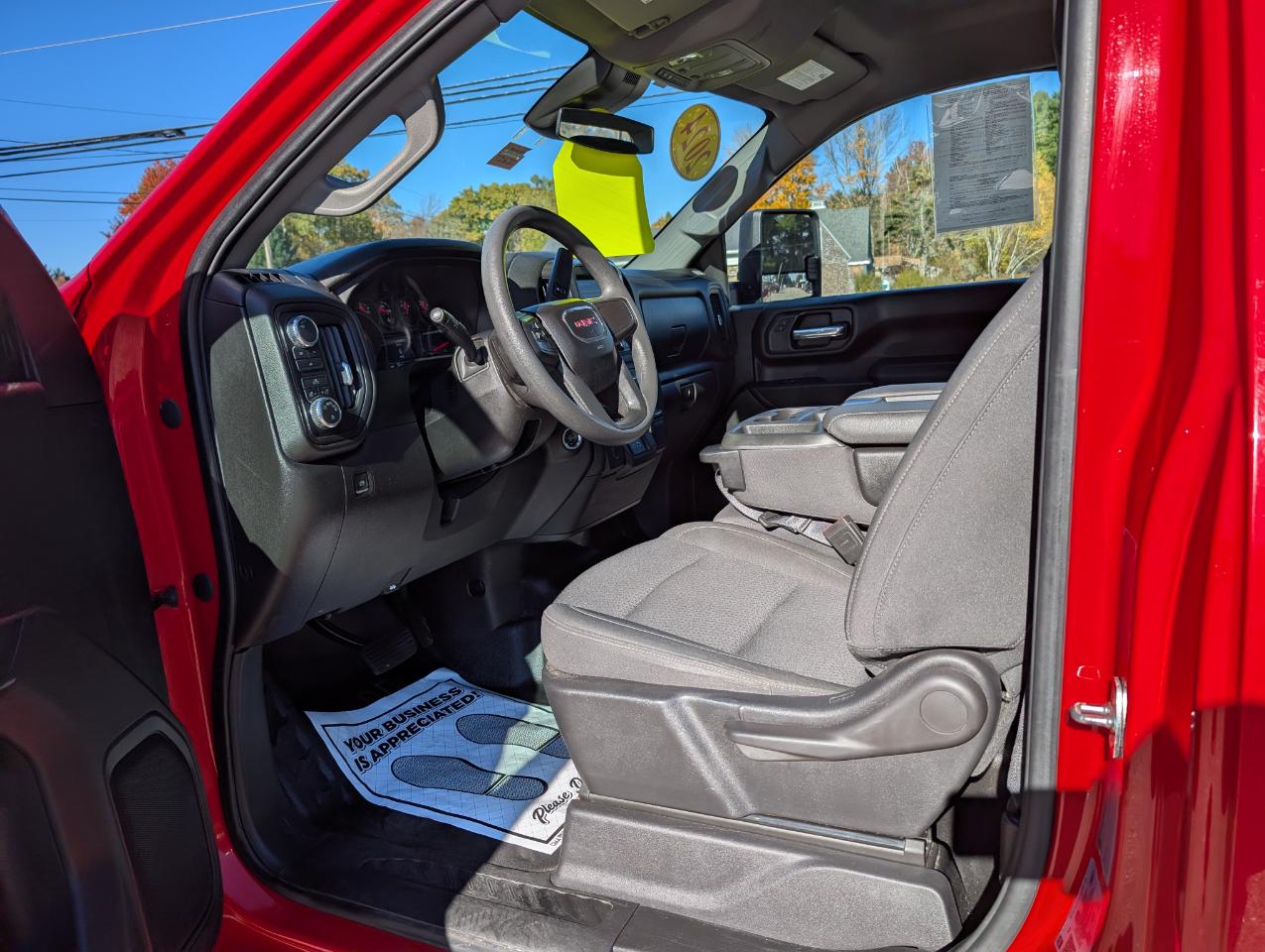GMC Sierra 2500HD 4WD Reg Cab 142" Pro 2024