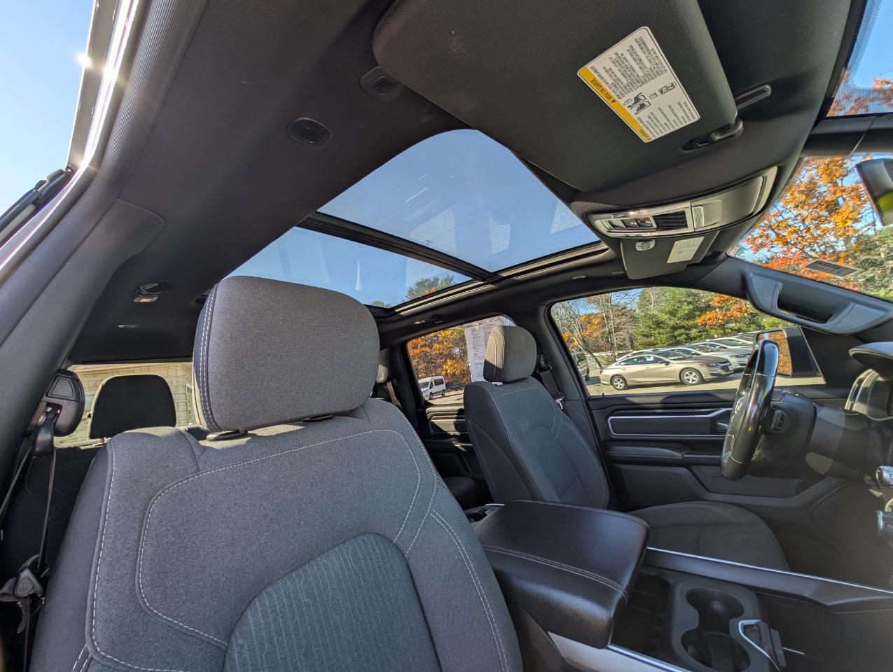 RAM 1500 Big Horn 4x4 Crew Cab 5'7" Box 2023