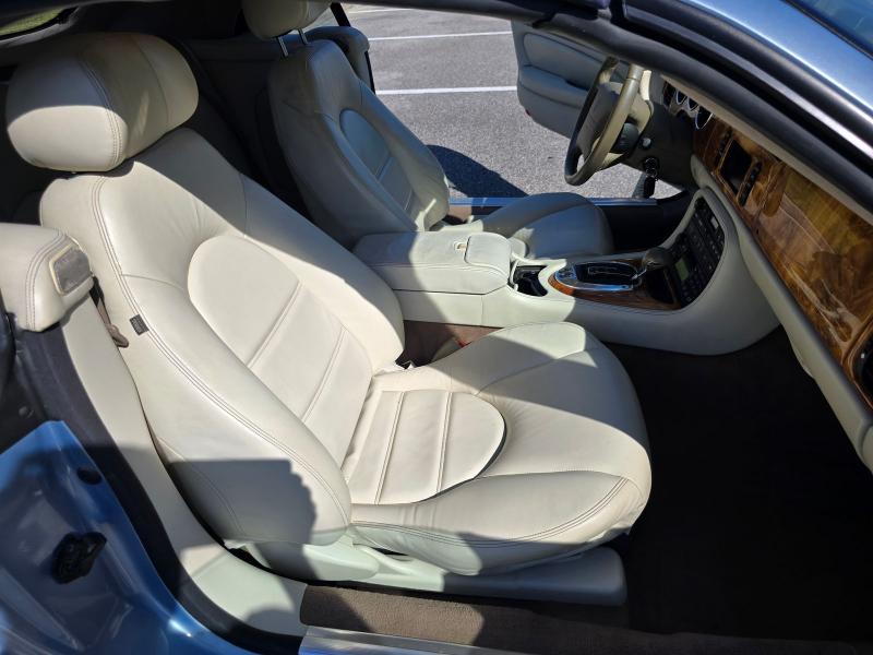 Jaguar XK8  2006