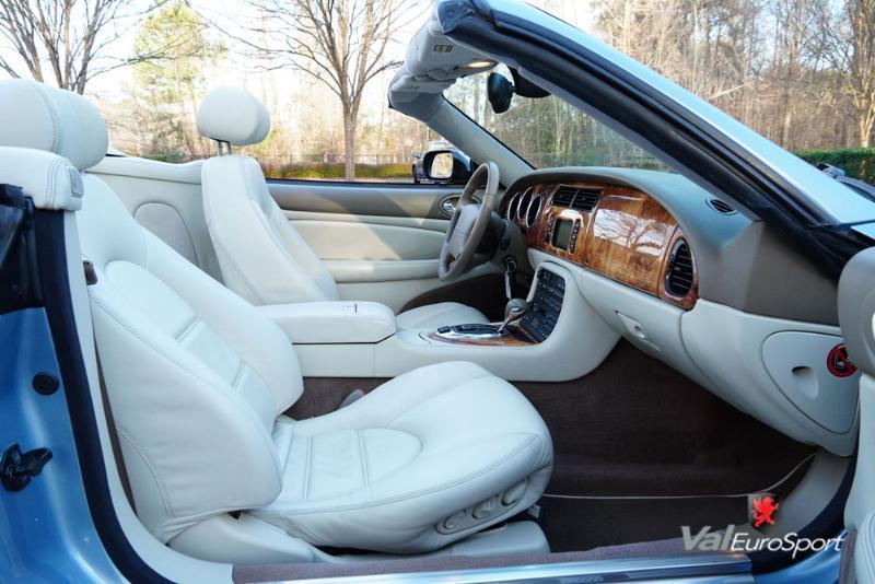 Jaguar XK8  2006