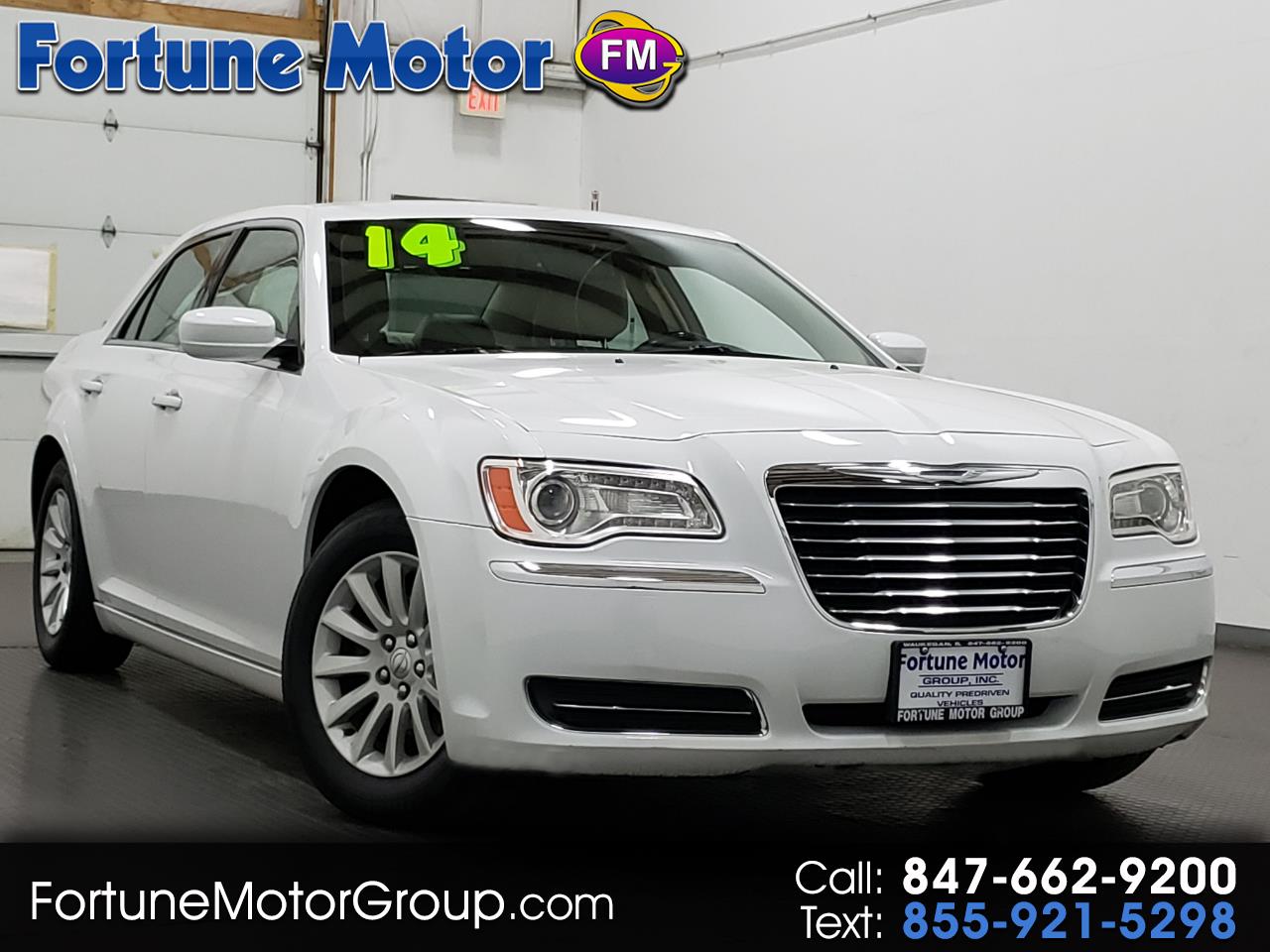 Used 2014 Chrysler 300 4dr Sdn RWD for Sale in Waukegan IL 60085