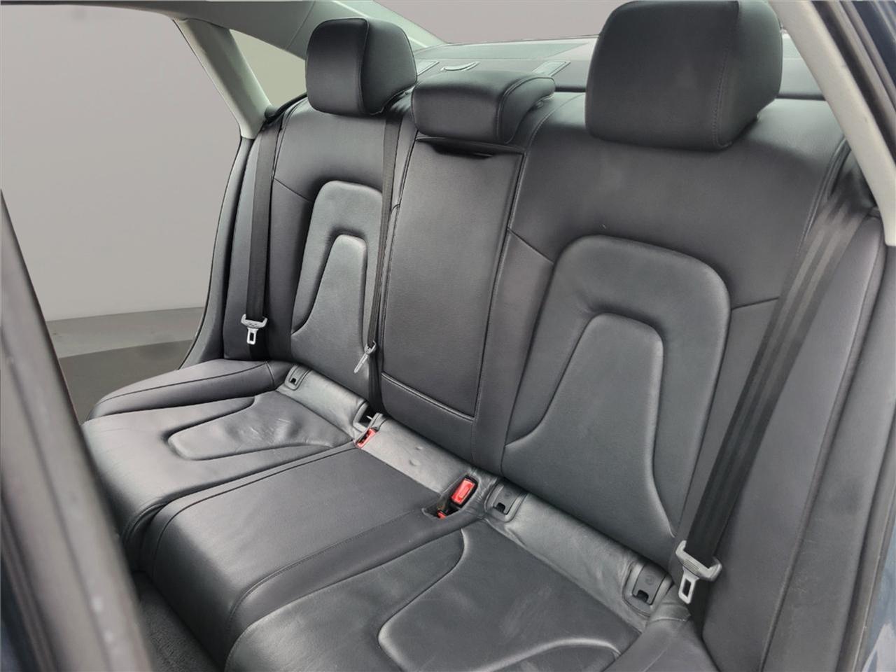 Audi A4 4dr Sdn CVT FrontTrak 2.0T Premium 2011