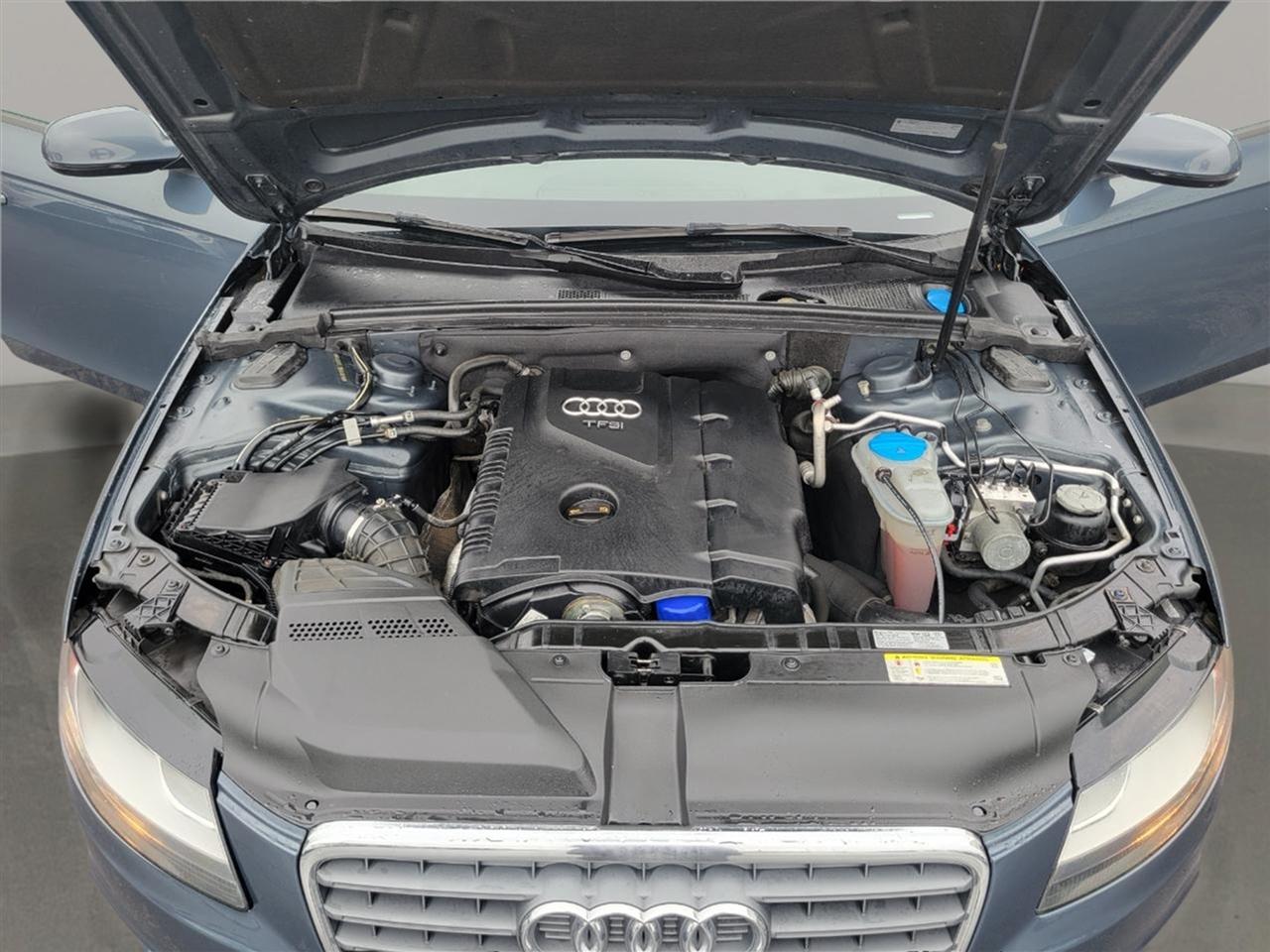 Audi A4 4dr Sdn CVT FrontTrak 2.0T Premium 2011