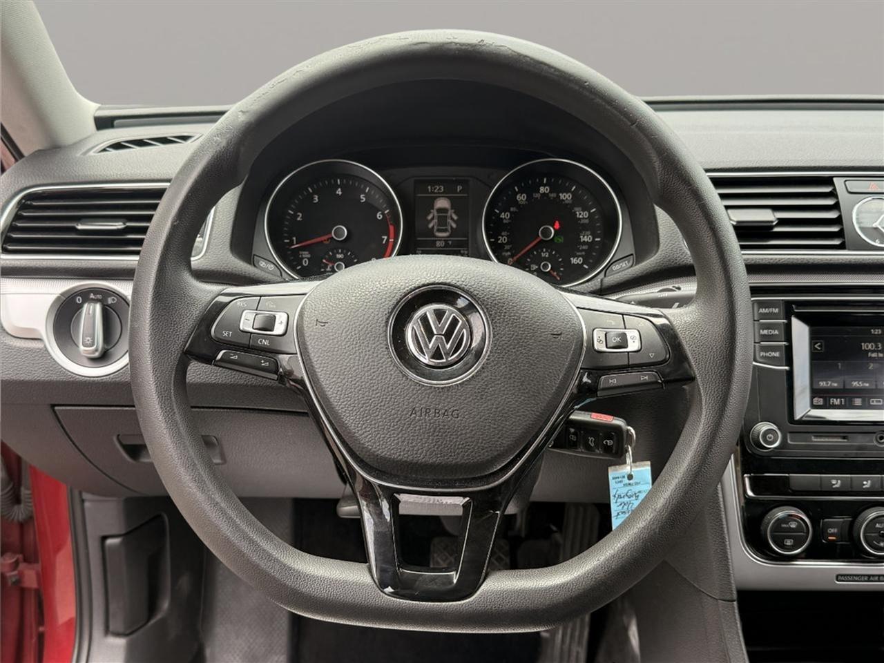 Volkswagen Passat 4dr Sdn 1.8T Auto S PZEV 2016
