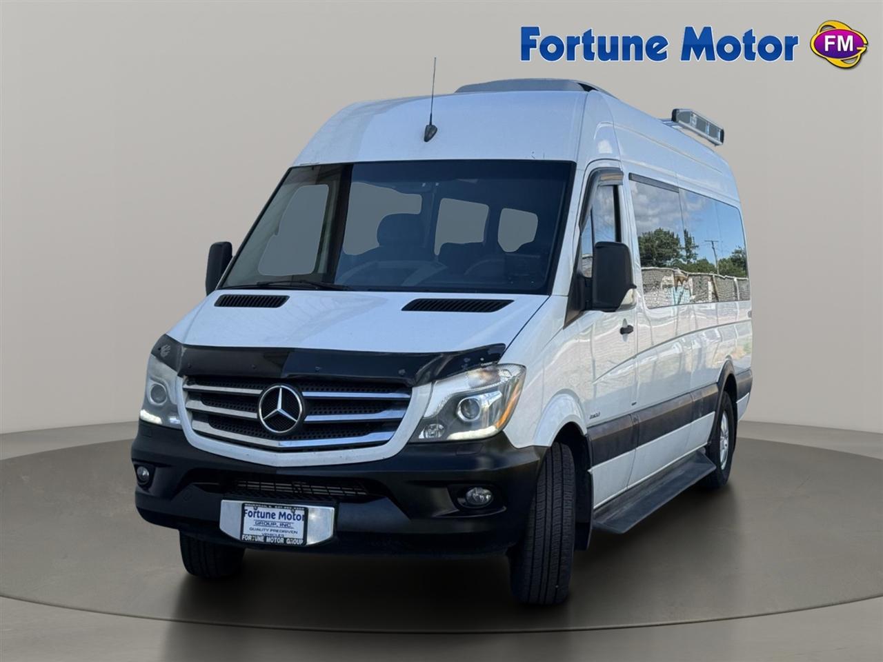 Mercedes-Benz Sprinter Passenger Van 2500 High Roof I4 170" RWD 2014