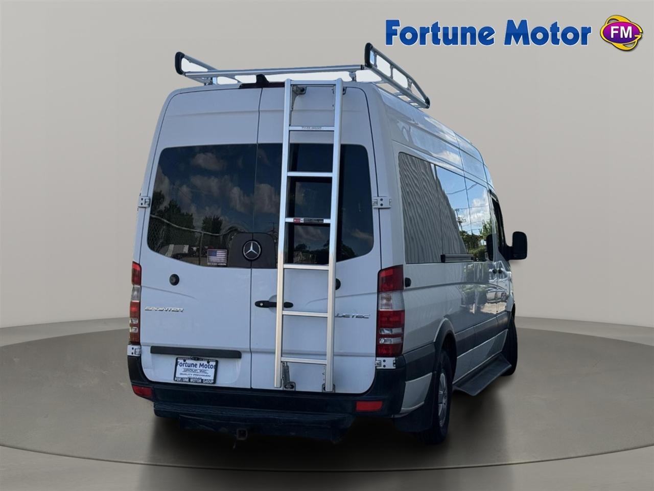 Mercedes-Benz Sprinter Passenger Van 2500 High Roof I4 170" RWD 2014