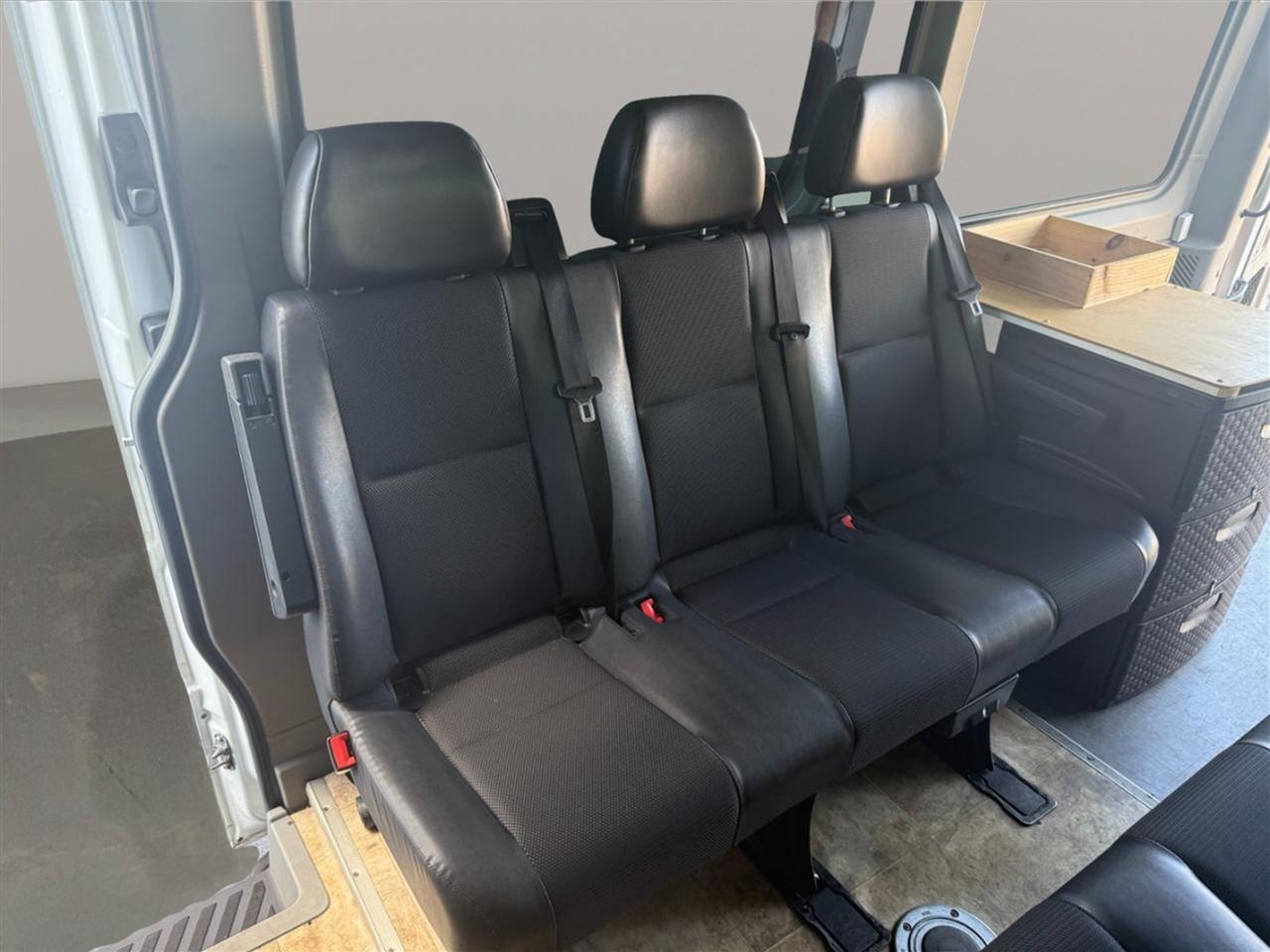 Mercedes-Benz Sprinter Passenger Van 2500 High Roof I4 170" RWD 2014