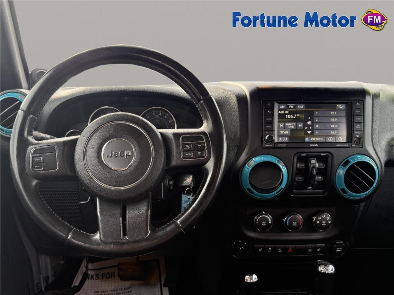 Jeep Wrangler Unlimited 4WD 4dr Sahara 2013