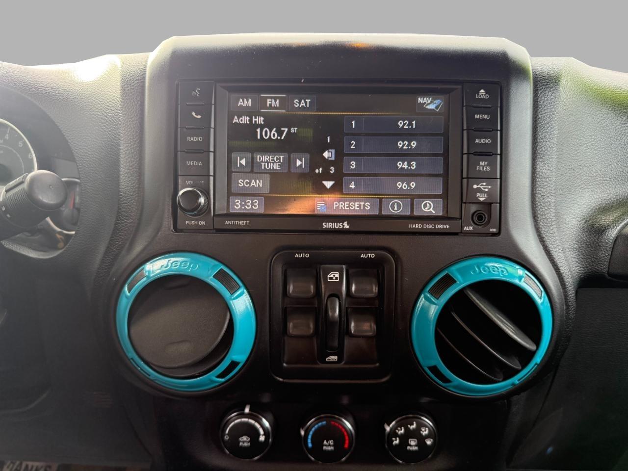Jeep Wrangler Unlimited 4WD 4dr Sahara 2013