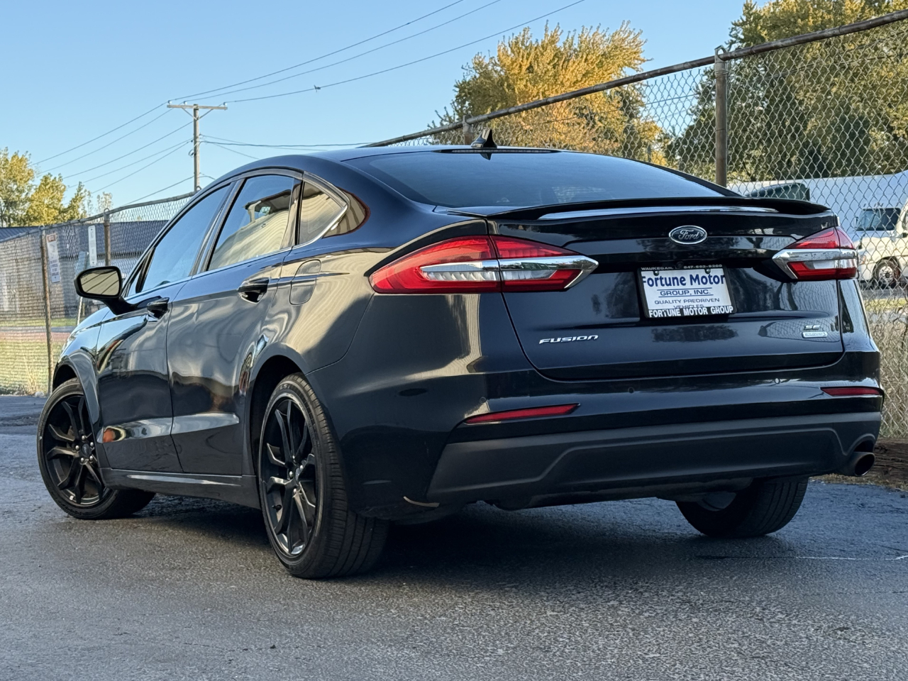2020 Ford Fusion SE photo 3