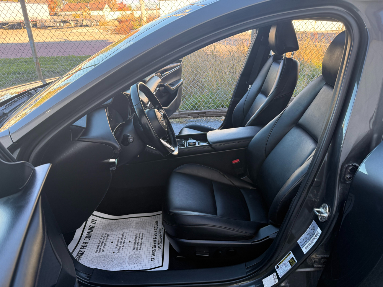 Mazda Mazda3 Hatchback Preferred Auto FWD 2022