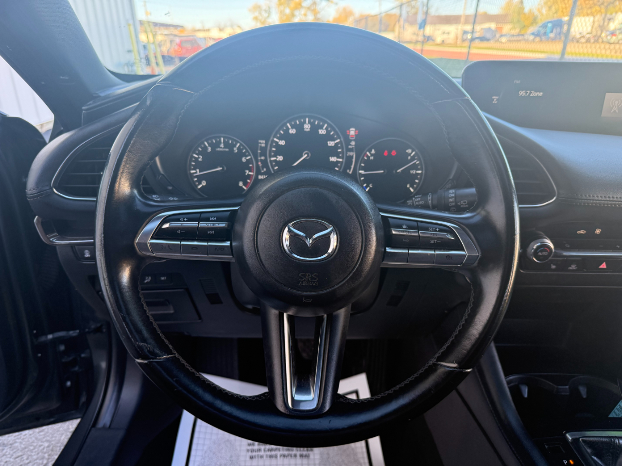 Mazda Mazda3 Hatchback Preferred Auto FWD 2022