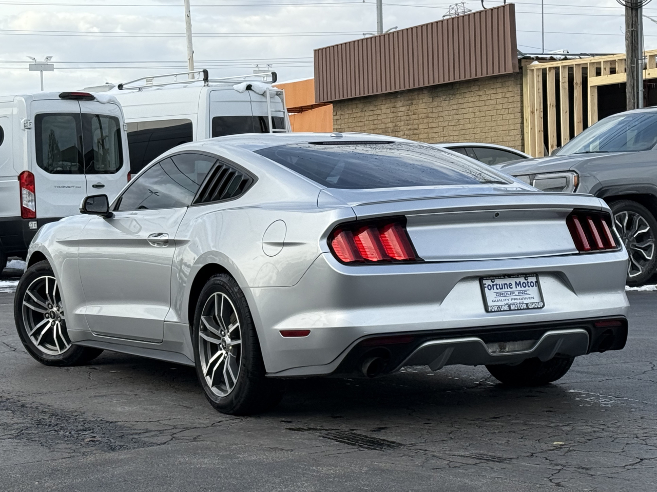2016 Ford Mustang EcoBoost Premium photo 3