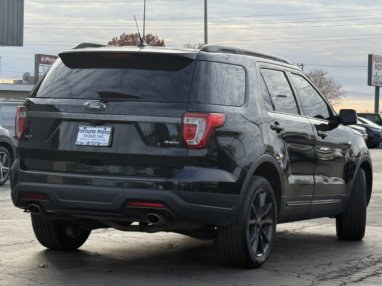 2018 Ford Explorer XLT photo 2