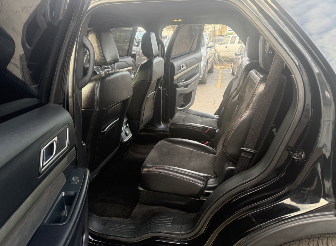 2018 Ford Explorer XLT photo 4