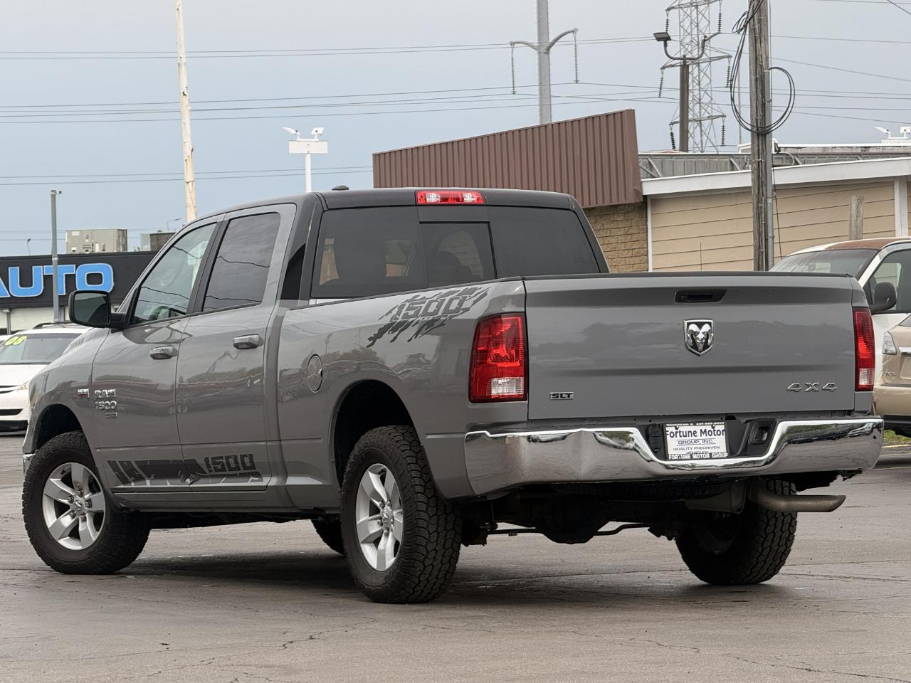 RAM 1500 Classic SLT 4x4 Crew Cab 6'4" Box 2020