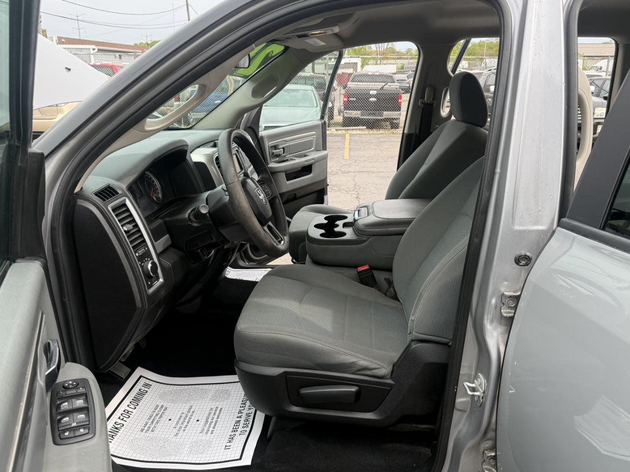 RAM 1500 Classic SLT 4x4 Crew Cab 6'4" Box 2020