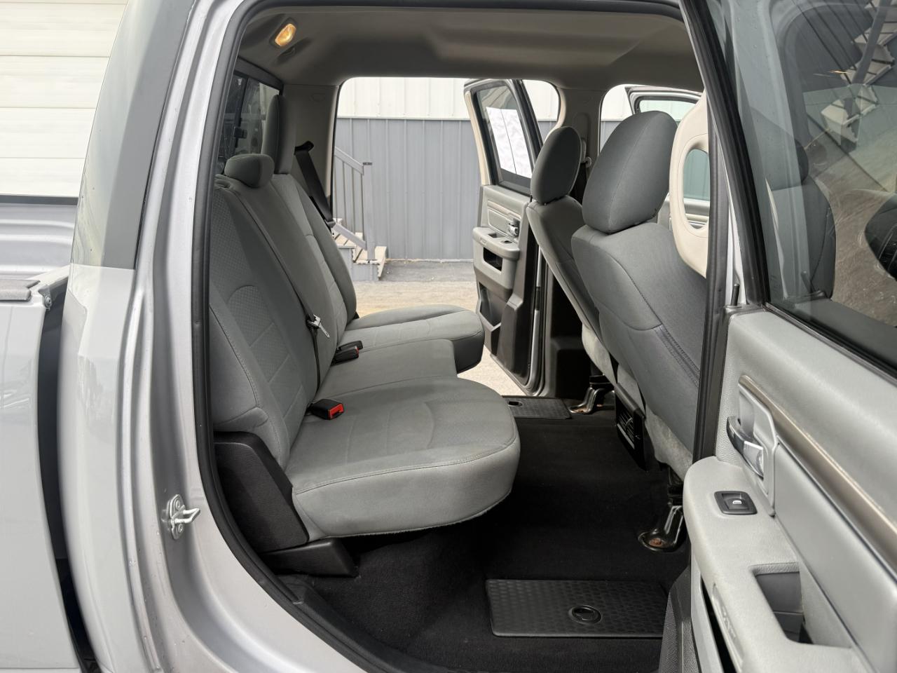 RAM 1500 Classic SLT 4x4 Crew Cab 6'4" Box 2020