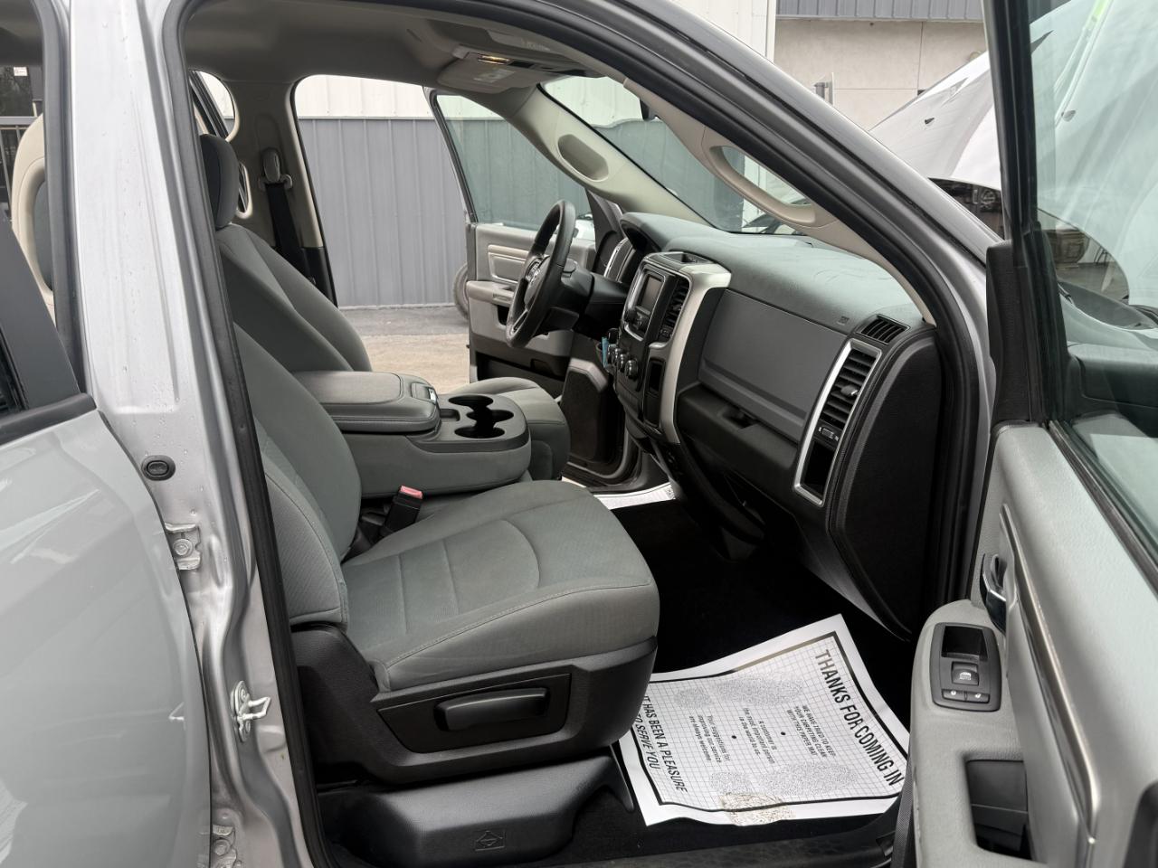 RAM 1500 Classic SLT 4x4 Crew Cab 6'4" Box 2020