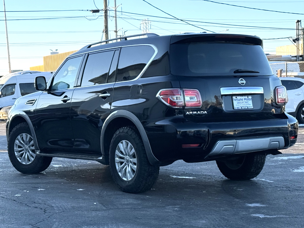 Nissan Armada 4x2 SV 2017