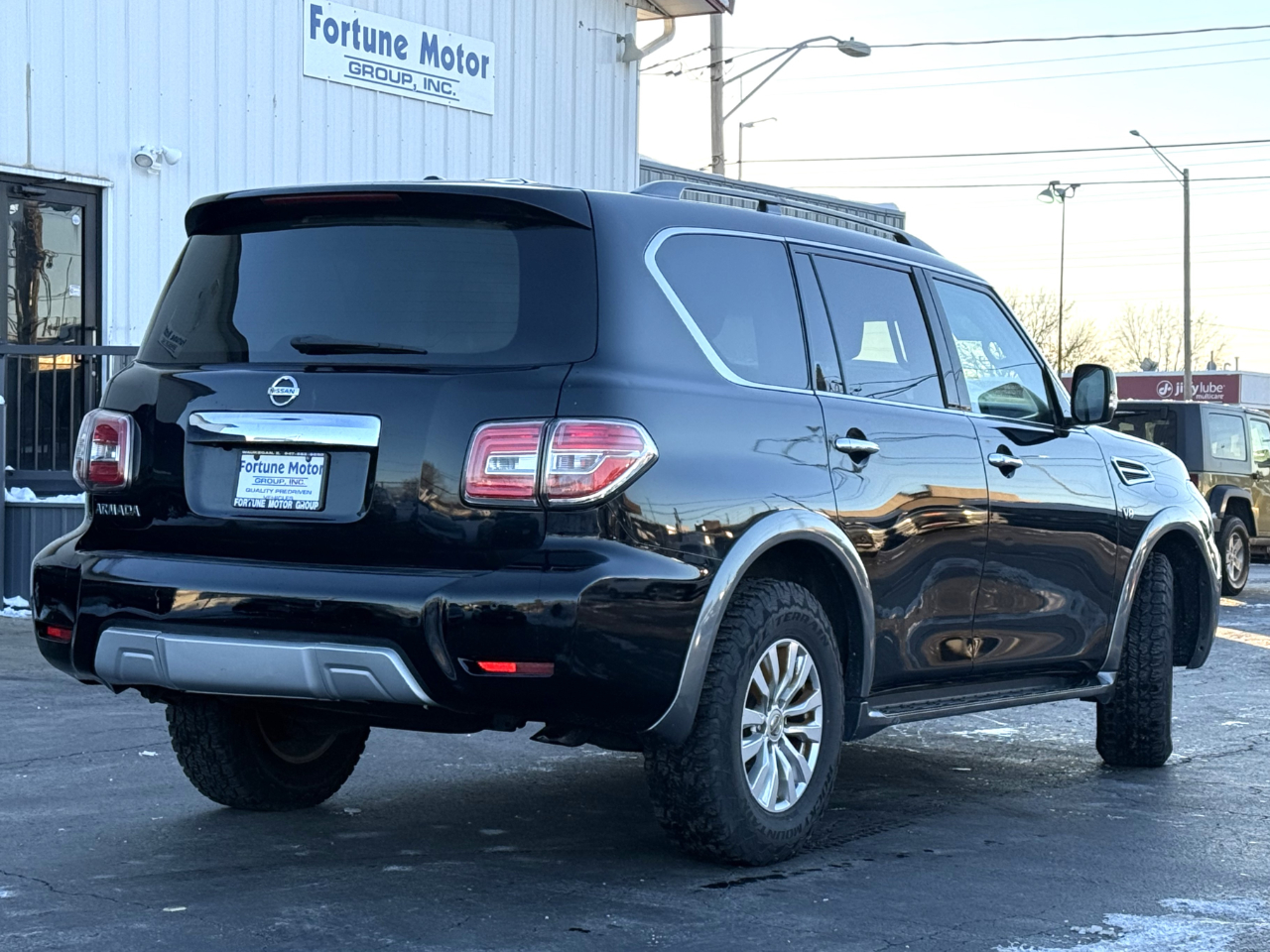 Nissan Armada 4x2 SV 2017