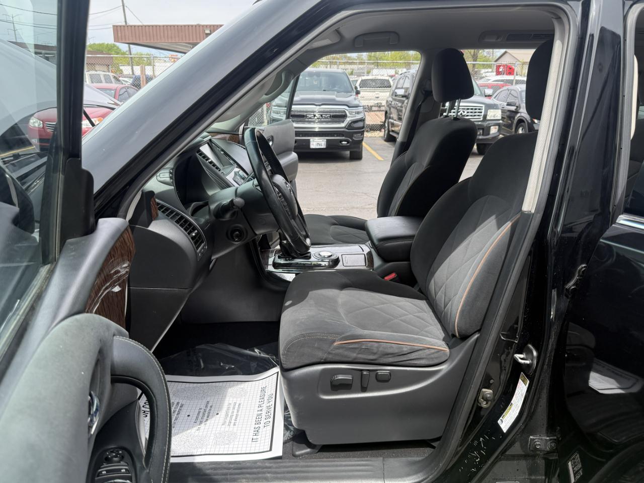 Nissan Armada 4x2 SV 2017