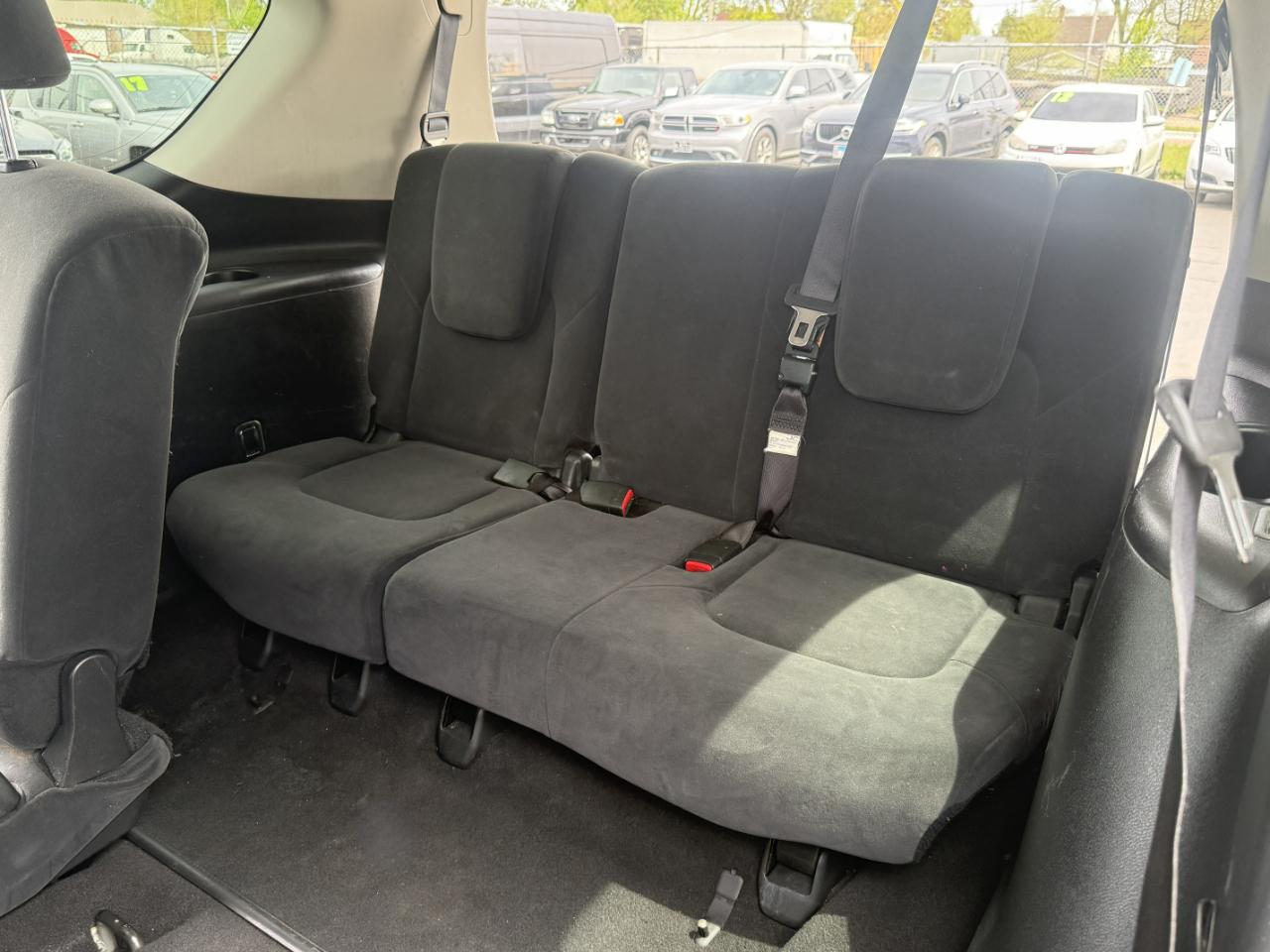 Nissan Armada 4x2 SV 2017