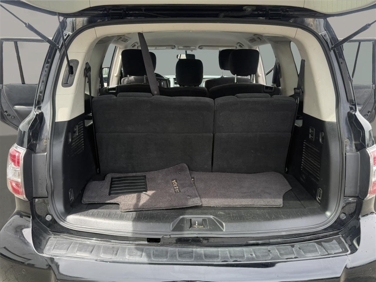 Nissan Armada 4x2 SV 2017
