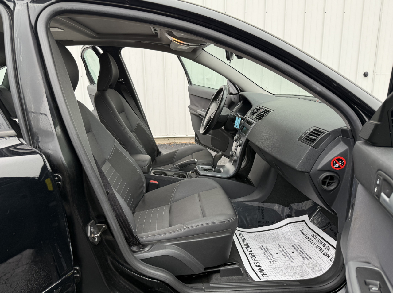 Volvo S40 4dr Sdn 2.4L AT FWD w/Snrf 2007