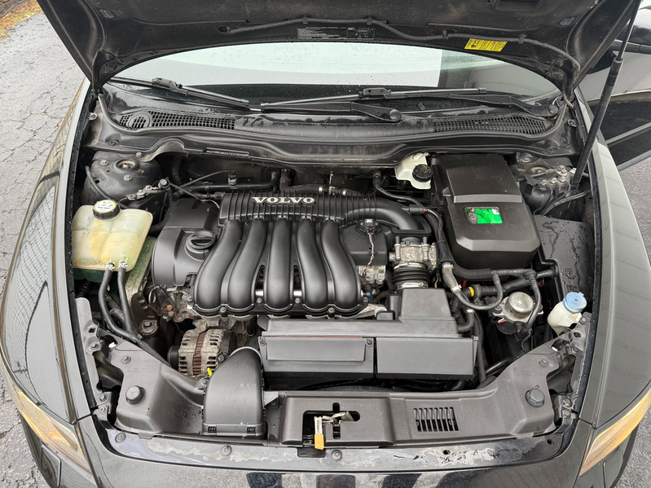 Volvo S40 4dr Sdn 2.4L AT FWD w/Snrf 2007