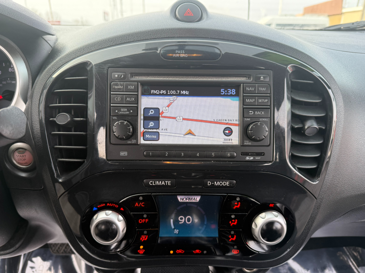 Nissan Juke 5dr Wgn CVT SV AWD 2014