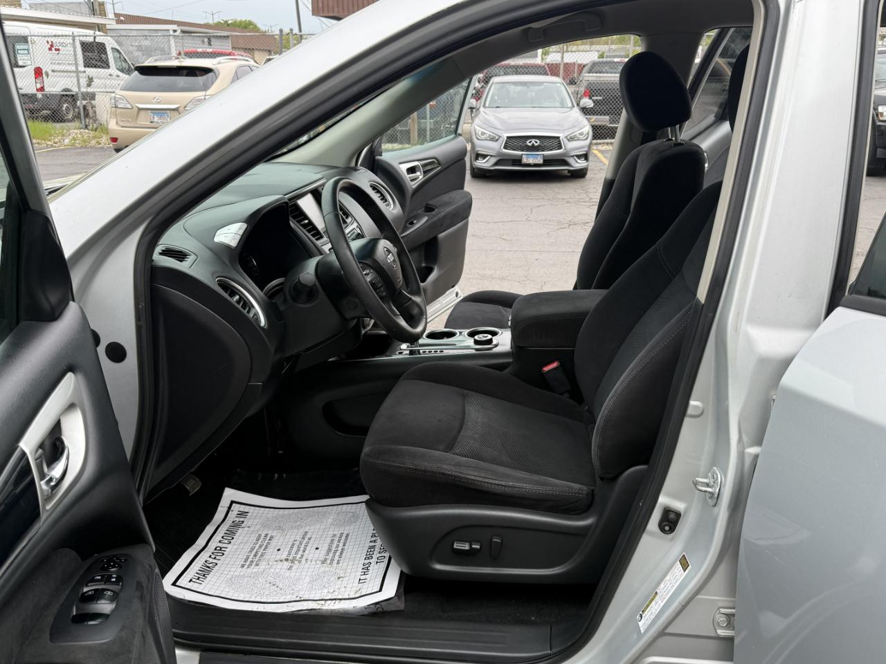Nissan Pathfinder 4WD 4dr SV 2016